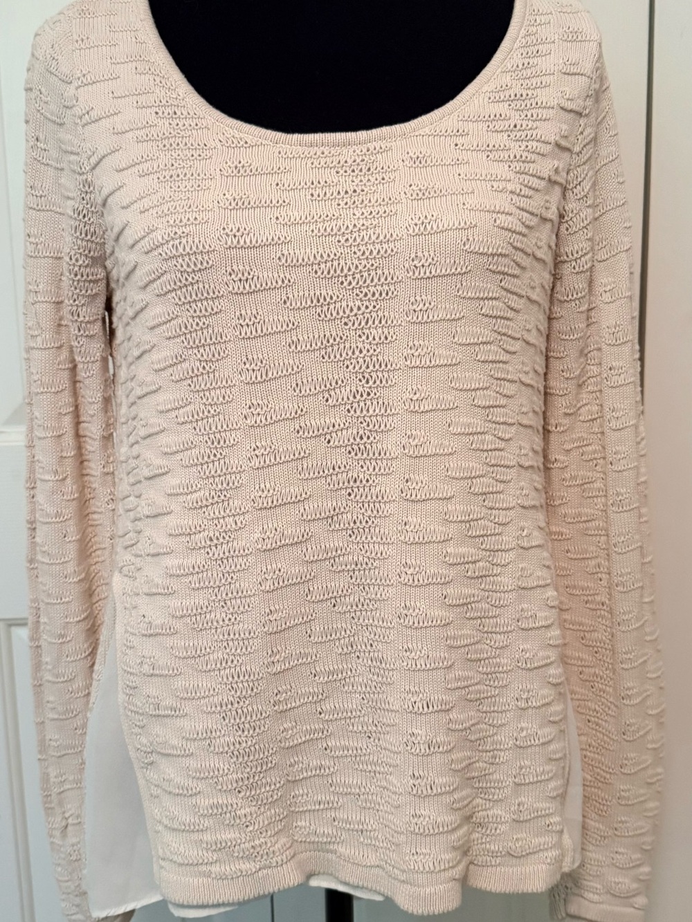 White House Black Market Cream Scoop Neck Knit Sweater